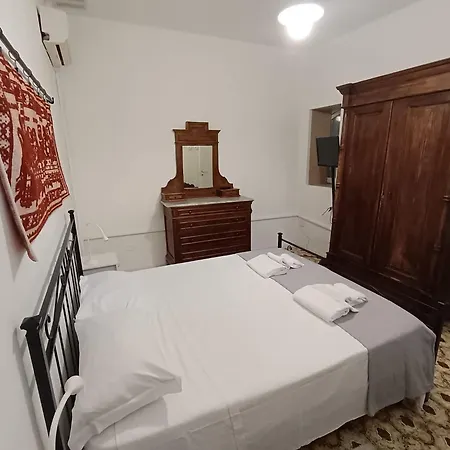 아파트 Casa Loddo Art, Italy,sardegna-cagliari-pirri *